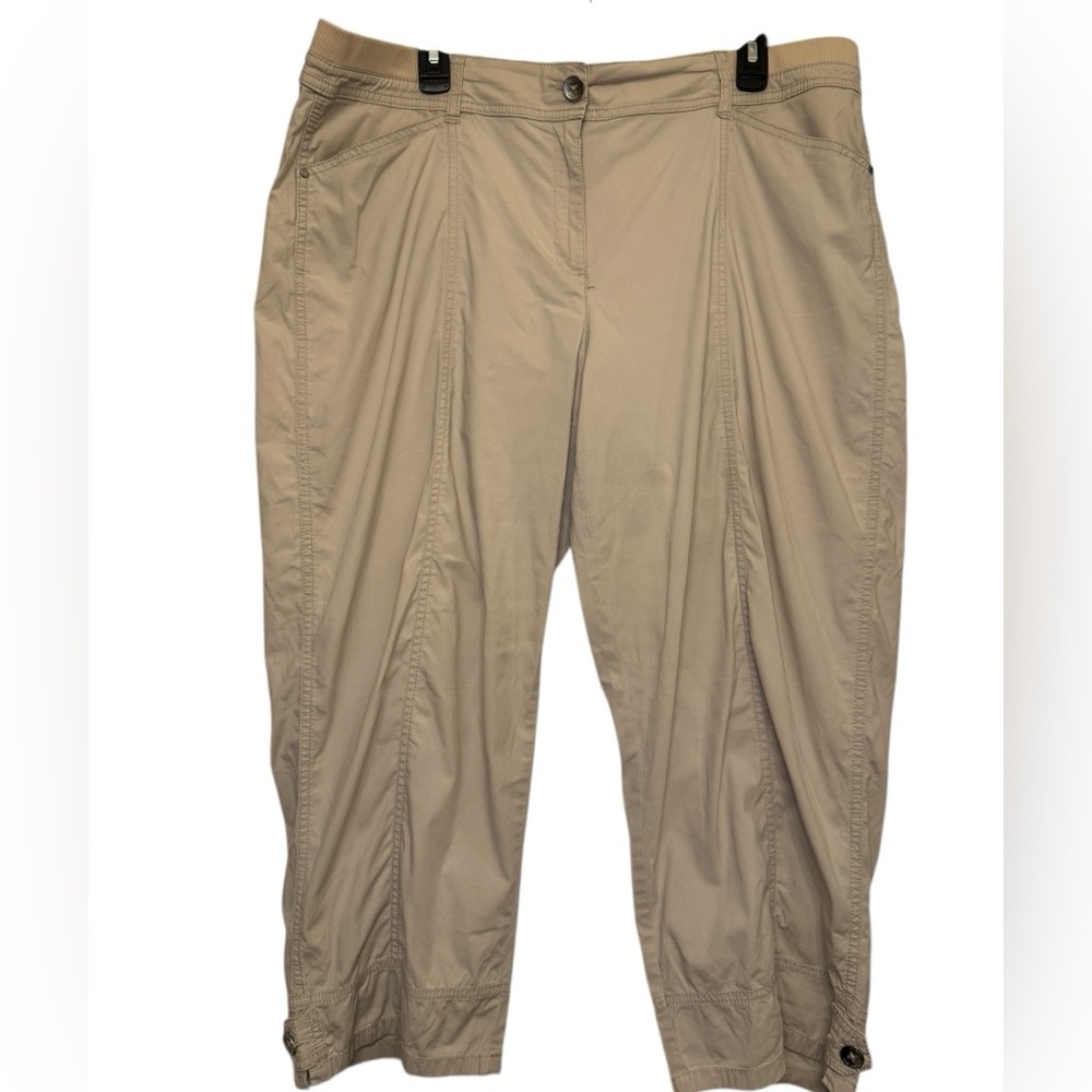 Chicos Poplin Capri Pants